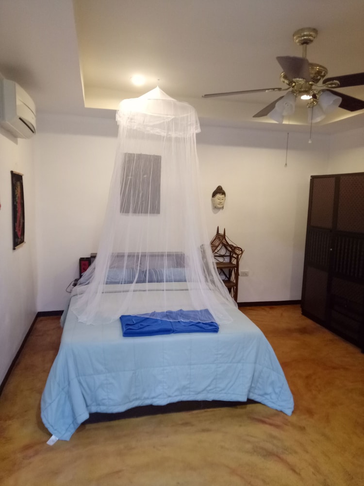 Room photo 2