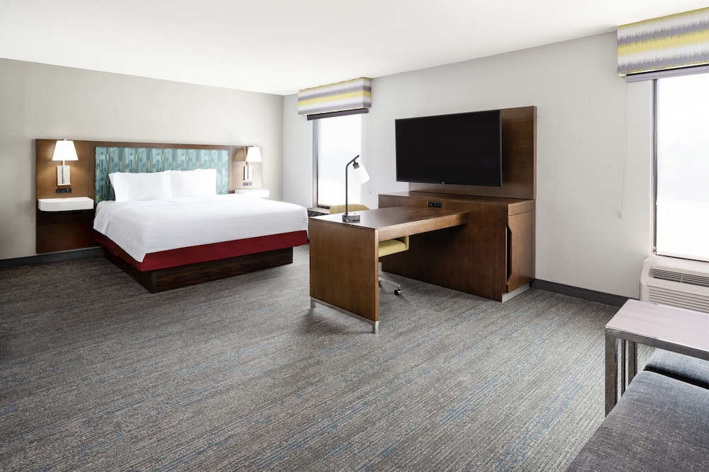 Deluxe Room, 1 King Bed, Non Smoking - Photo 1