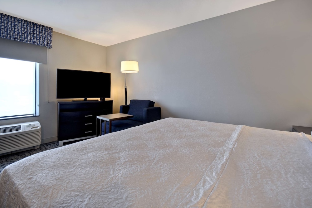 King Bed photo 3