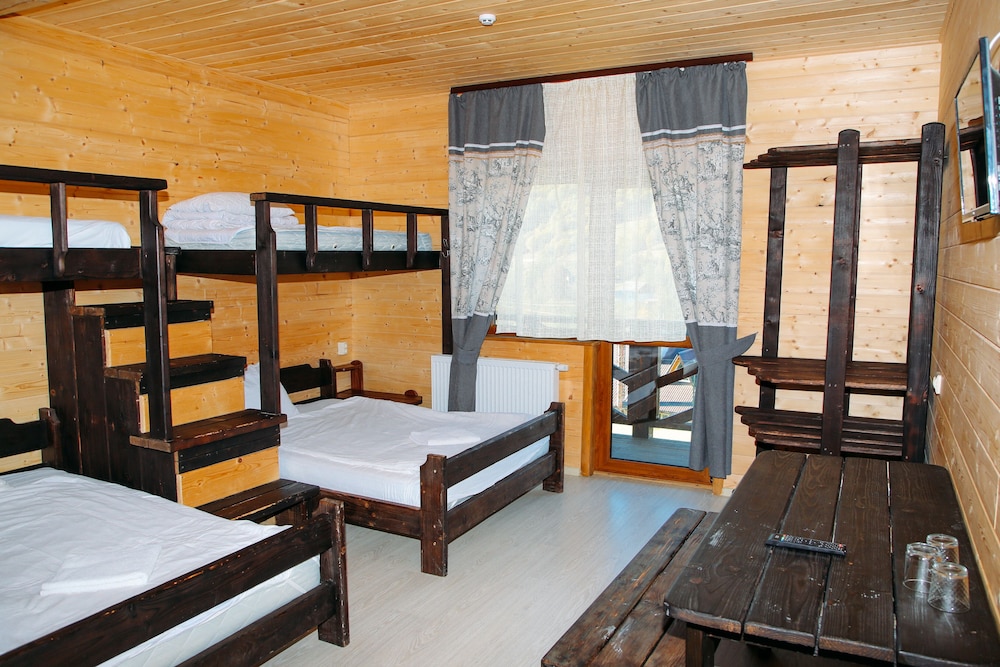 Economy Quadruple Room photo 1