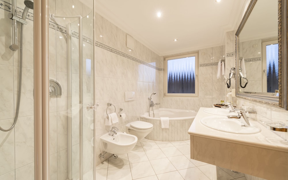Deluxe Double Room - Photo 2