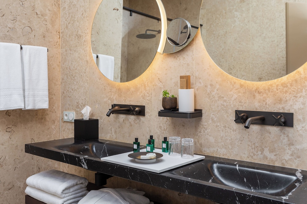 Luxury Room with Terrace and Sea View - Photo 6