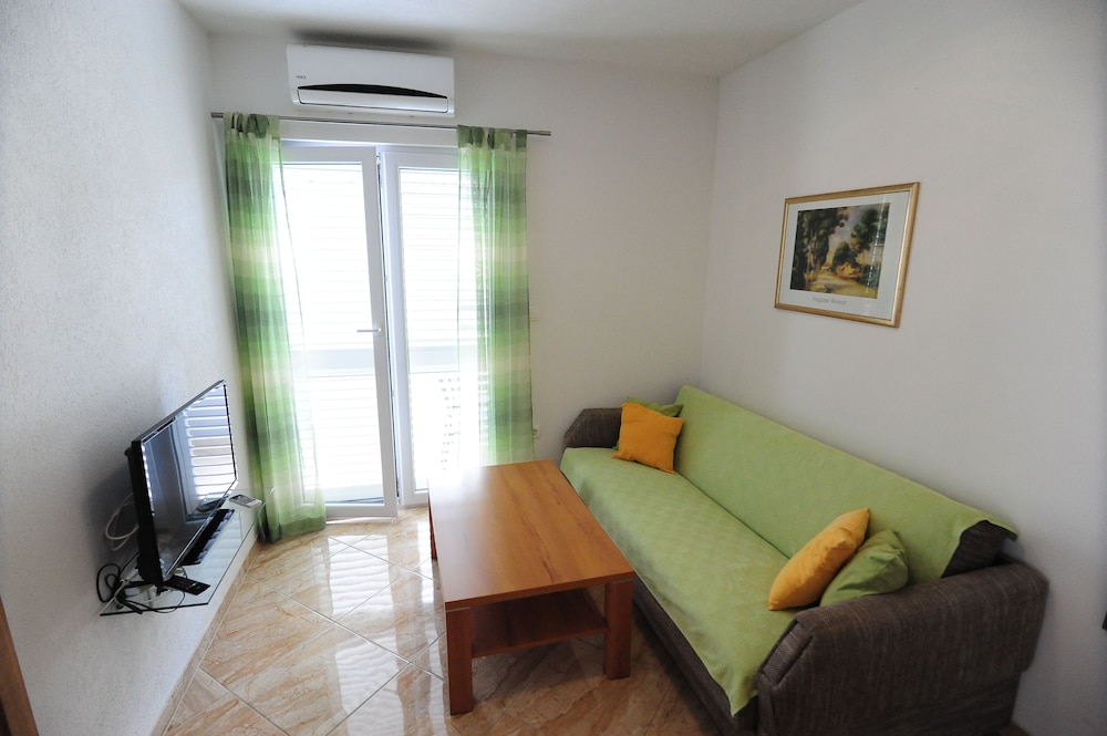 Apartment (A4  No.4)