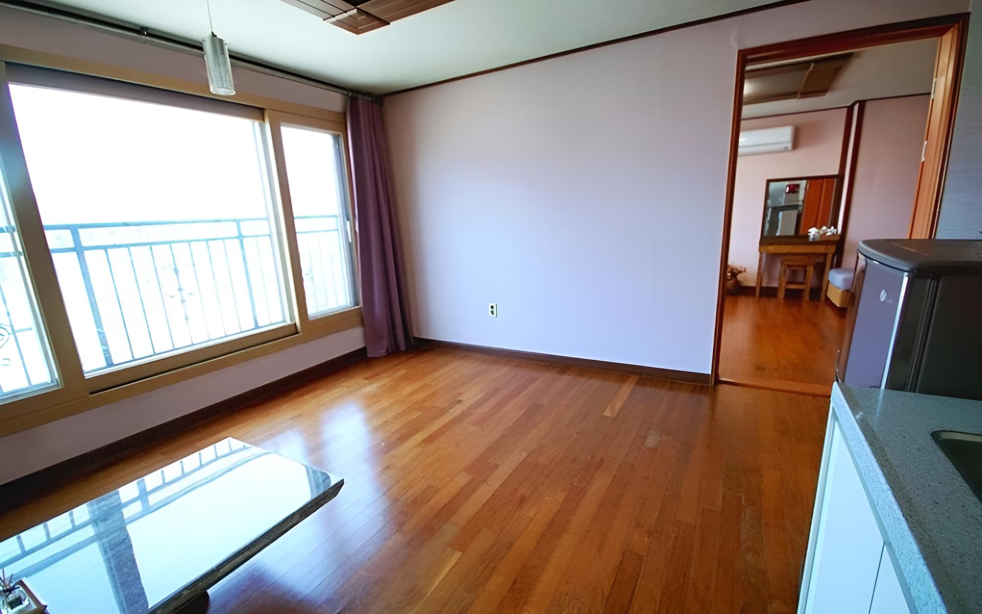 Room (One-room + living room type) photo 1
