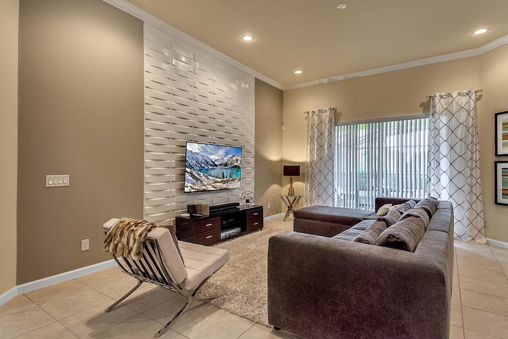 House, 5 Bedrooms, Private Pool (4 Bathrooms - SV63929)