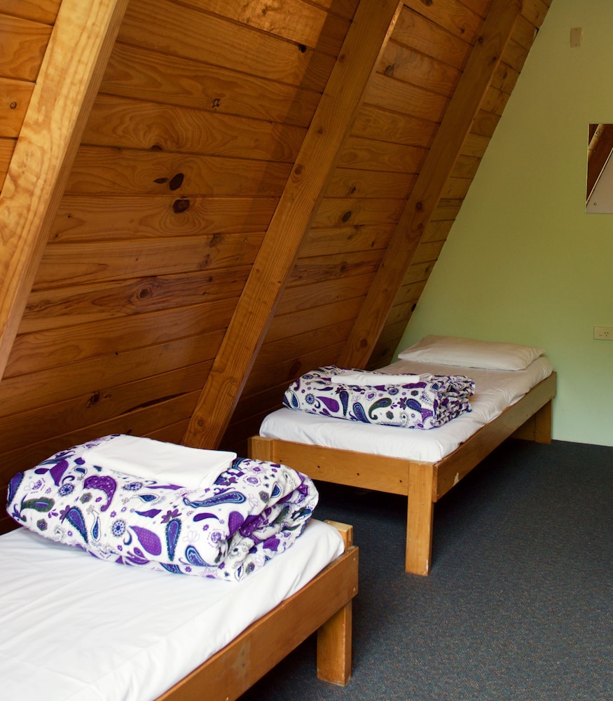 4 Bed Dorm with Shared Kitchen and Bathroom photo 2
