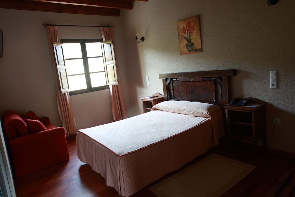 Habitación Triple (2 adultos + 1 niño)