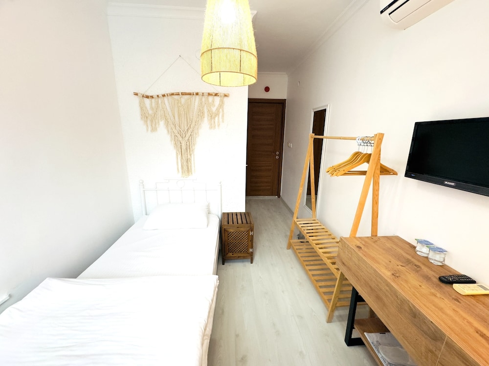 Single Room photo 3