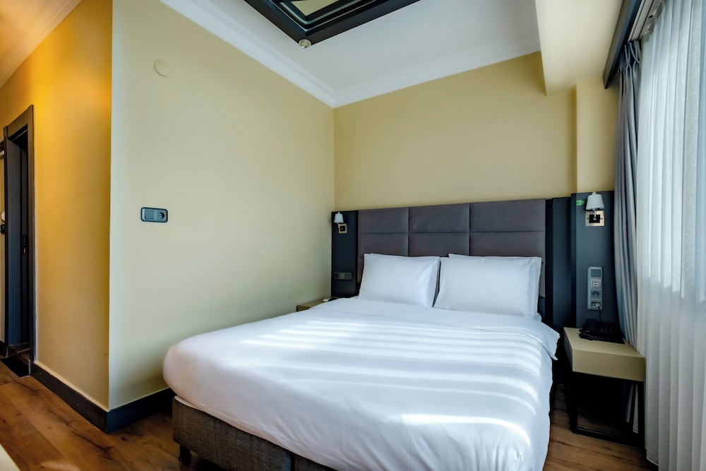 Economy Double Room - Photo 3