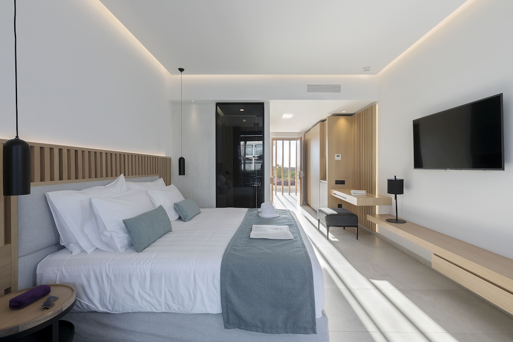 Deluxe Suite, Lagoon View - Photo 1