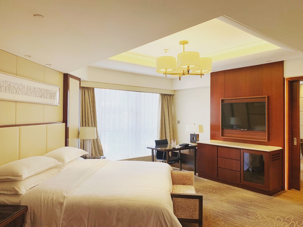 Club Suite, 1 Bedroom, City View photo 1