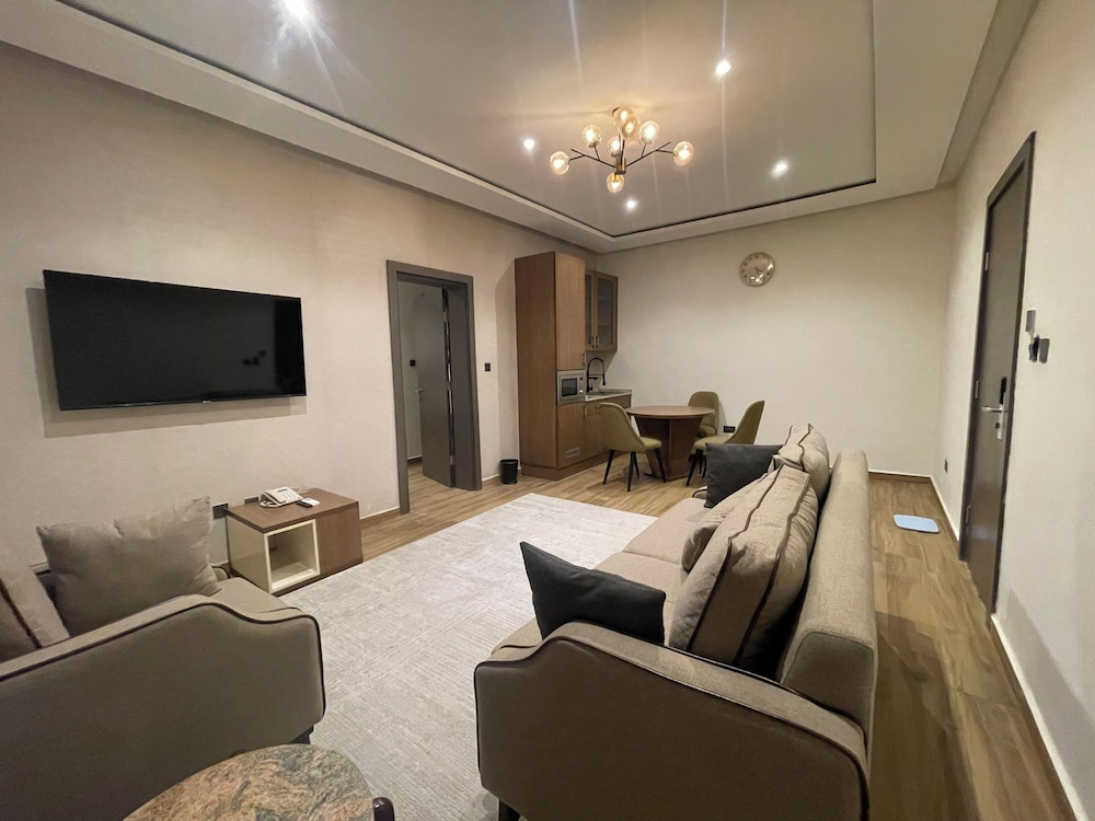 Luxury Suite