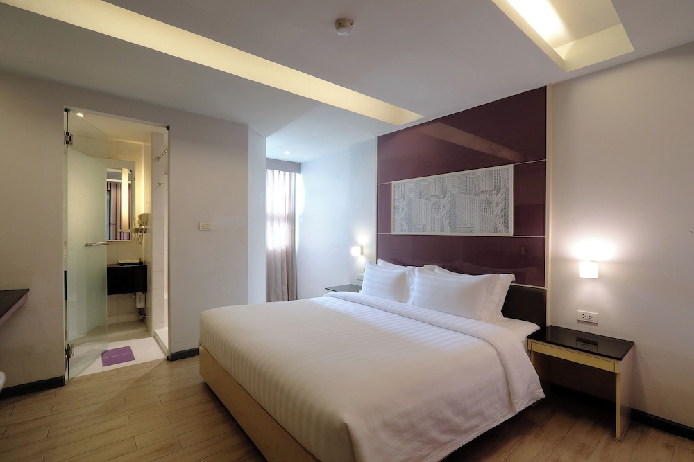 Deluxe Double Room, City View photo 1