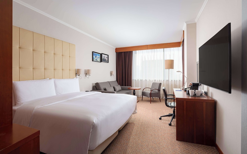 Junior Suite, 1 King Bed photo 2