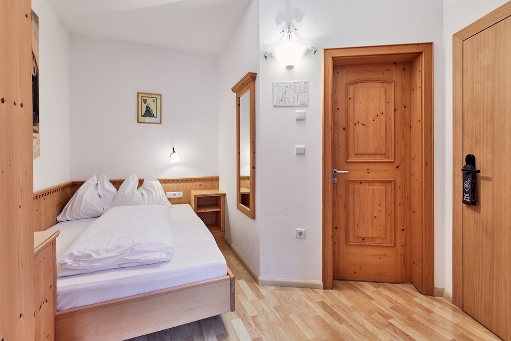 Classic Single Room photo 2