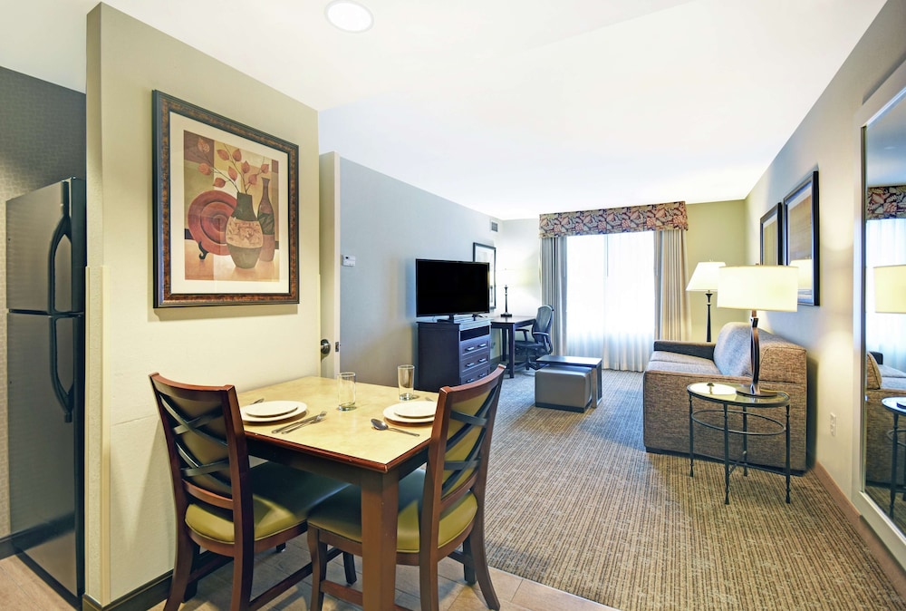 Suite, 1 King Bed - Photo 6