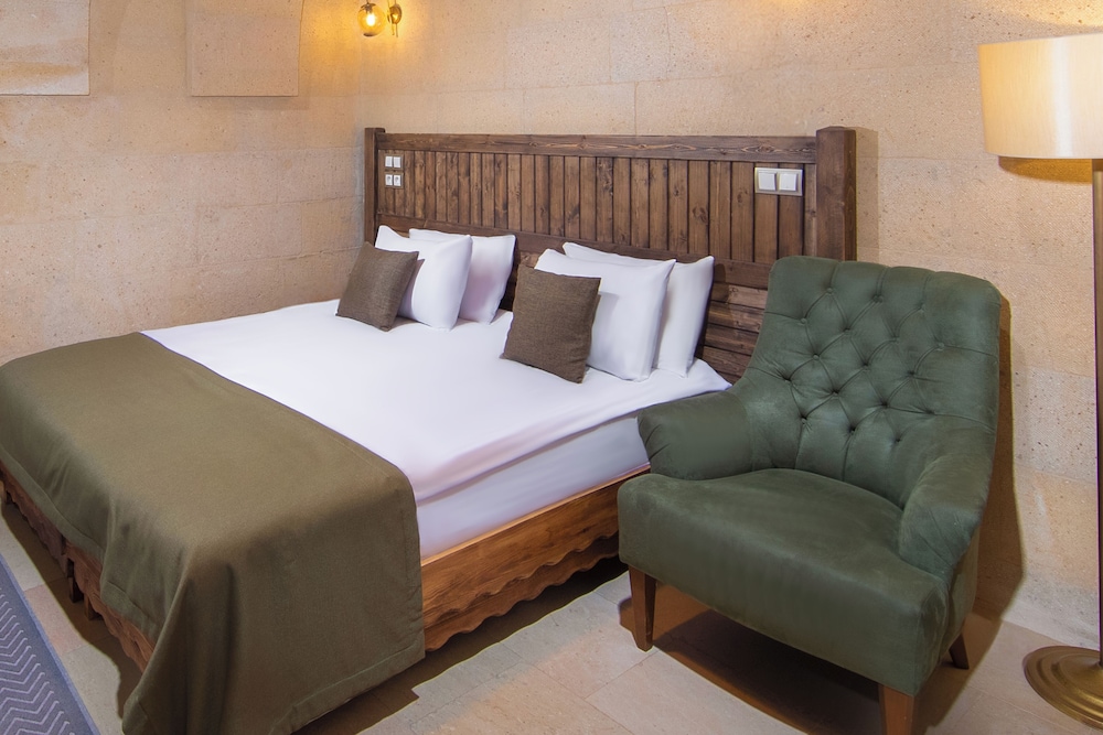 Economy Double or Twin Room photo 3