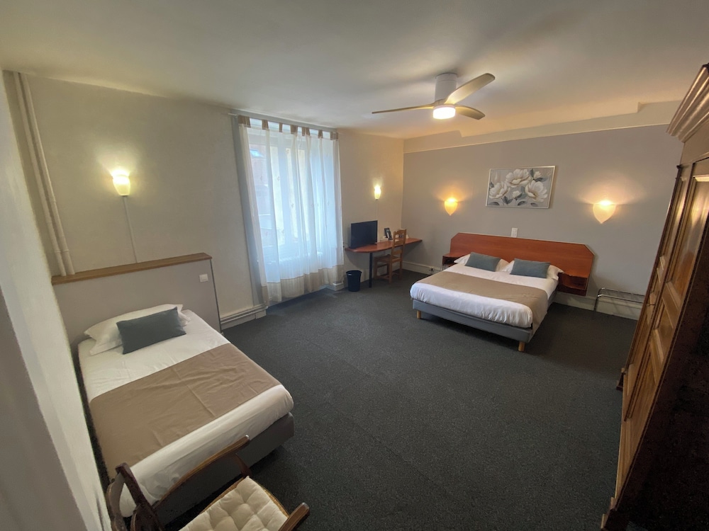 Triple Room, City View photo 3