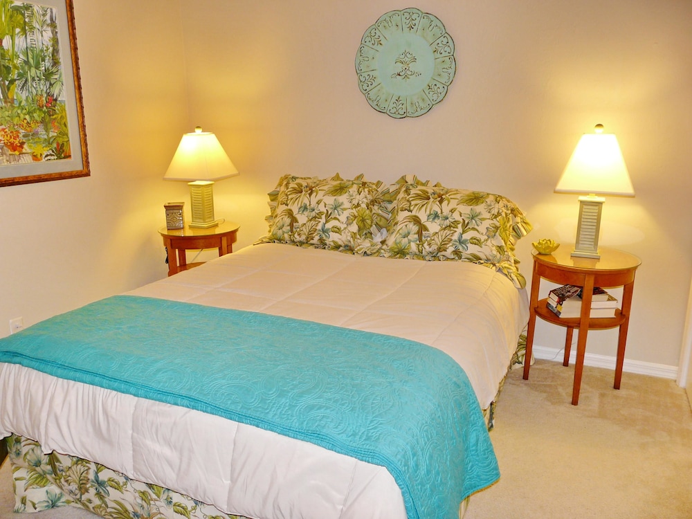 House, Multiple Beds (213 Sabal Lake Drive)