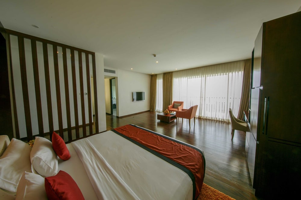 Deluxe Suite photo 2
