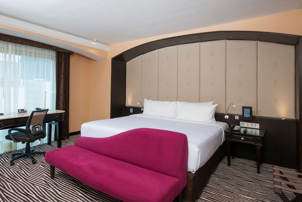 Executive Room, 1 King Bed, Non Smoking (Executive Level) - Photo 3
