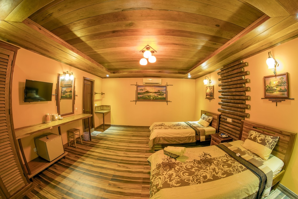 Deluxe Twin Room photo 3