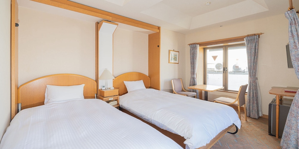 Basic Twin Room