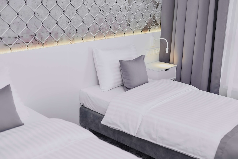 Standard Room, 2 Twin Beds - Photo 5