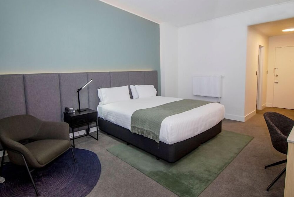 Deluxe Room, 1 King Bed