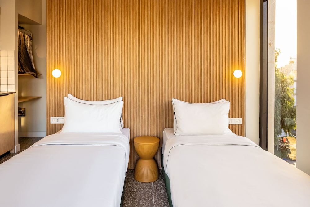 Connecting suites with two Balconies - Photo 2