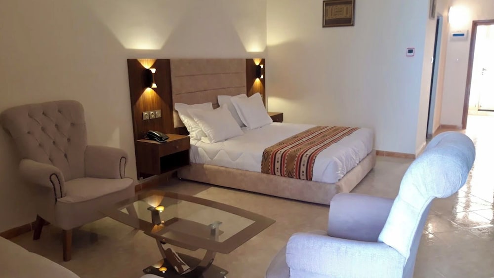 Standard Double or Twin Room photo 1