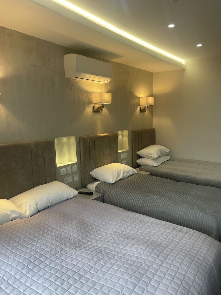 Quadruple Room photo 1