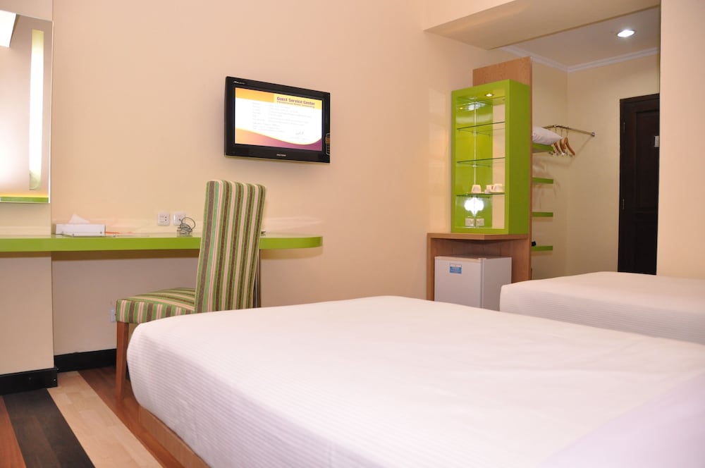 Deluxe Room - Photo 6