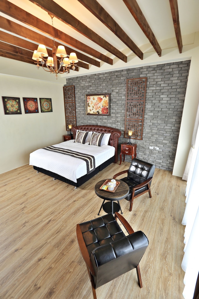 Deluxe Double Room, Non Smoking (101) photo 3