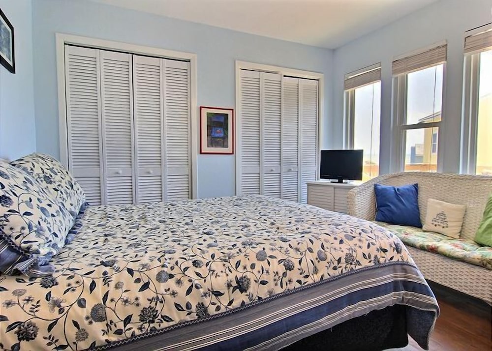 House, 4 Bedrooms, Balcony, Beach View (The Sweet Retreat)