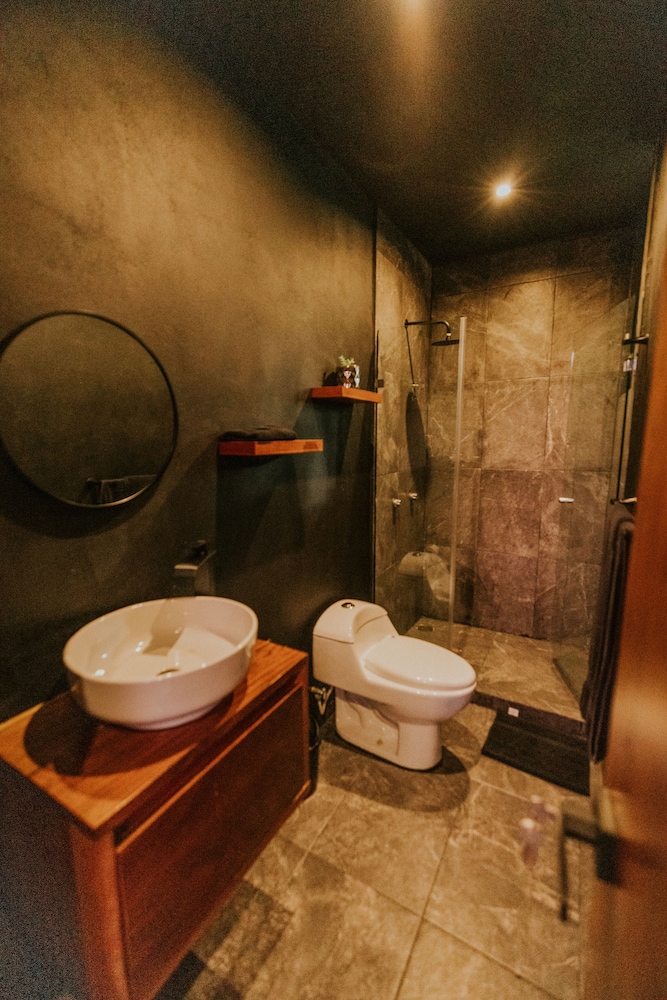 Basic House - Photo 4