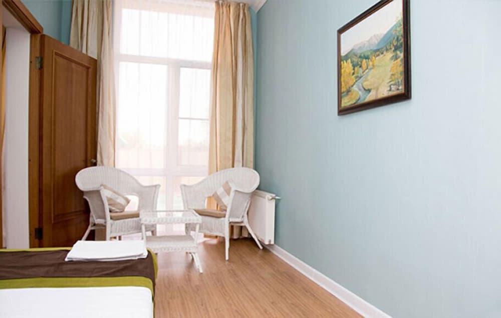 Standard Triple Room photo 2