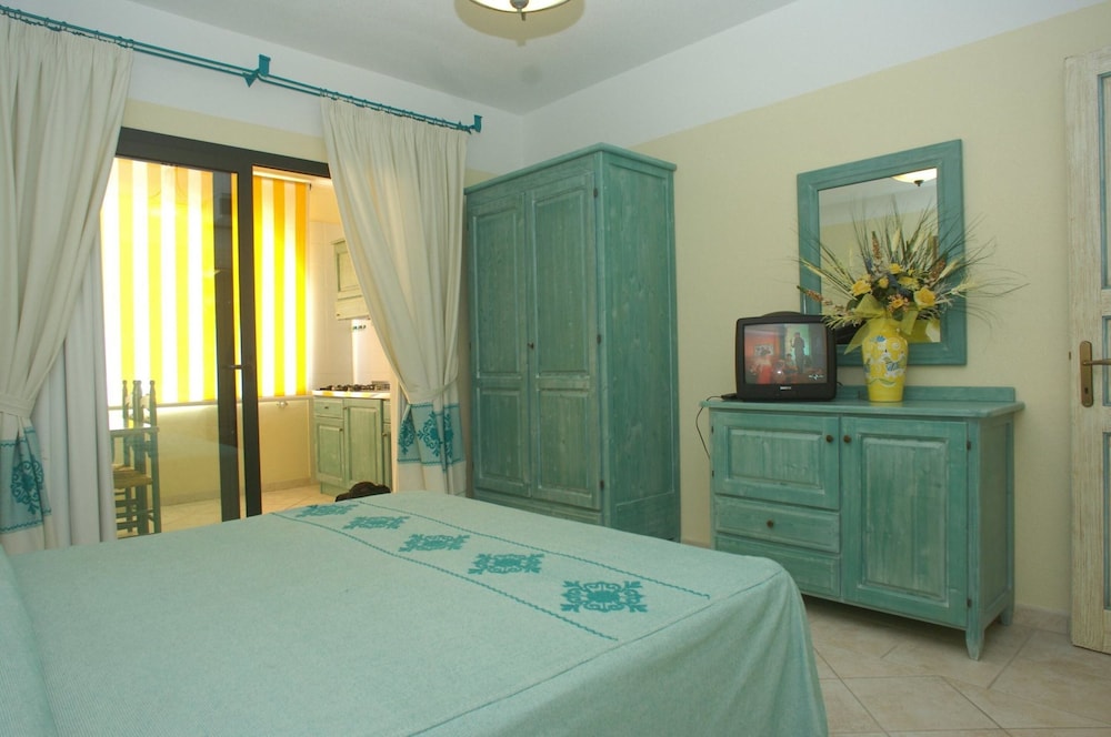 Standard Apartment, 2 Bedrooms (for four people) photo 2