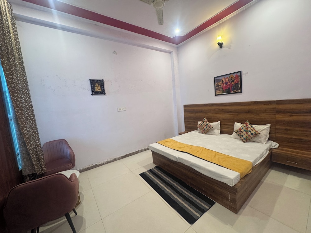 Room 201 photo 2