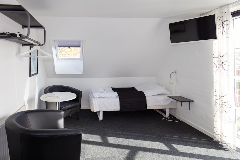 Standard Triple Room, Private Bathroom (Skråvej 10) - Photo 1