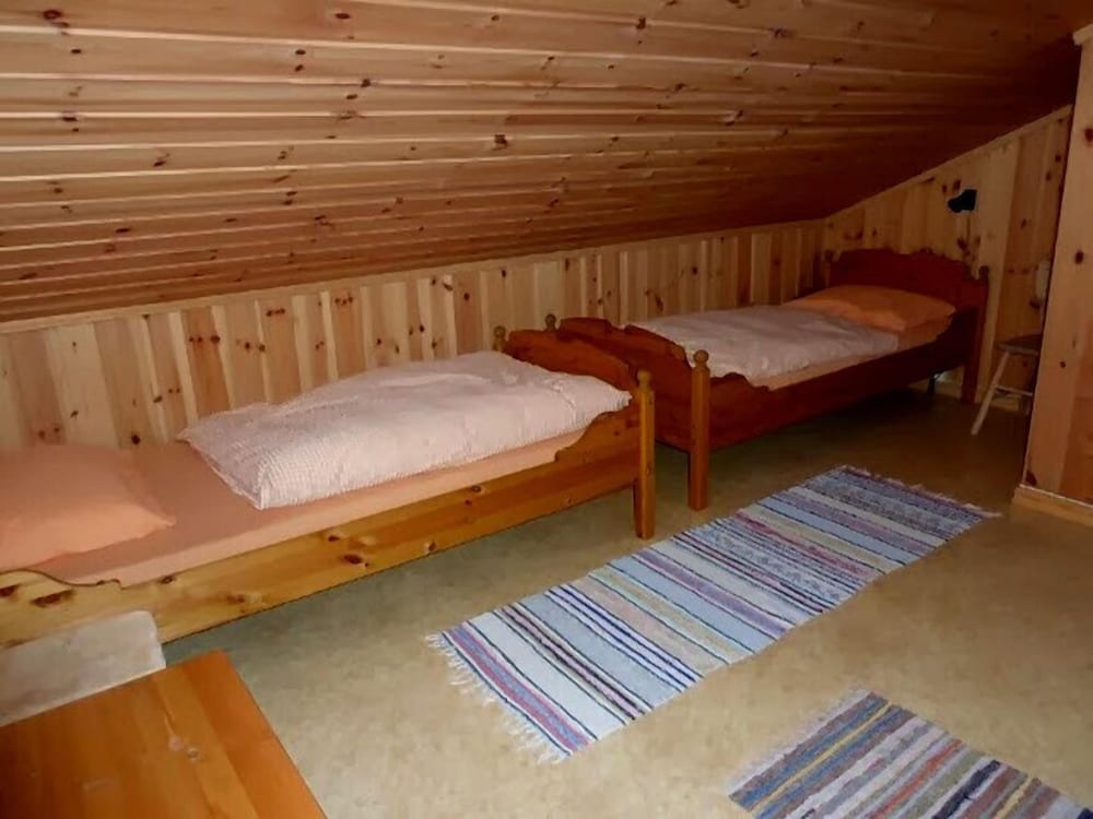 Cabin photo 2