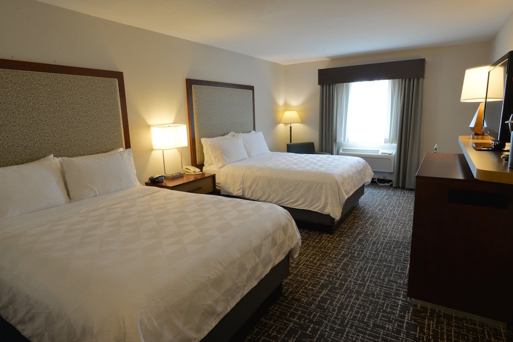Standard Room, 2 Queen Beds, Pool Access - Photo 1