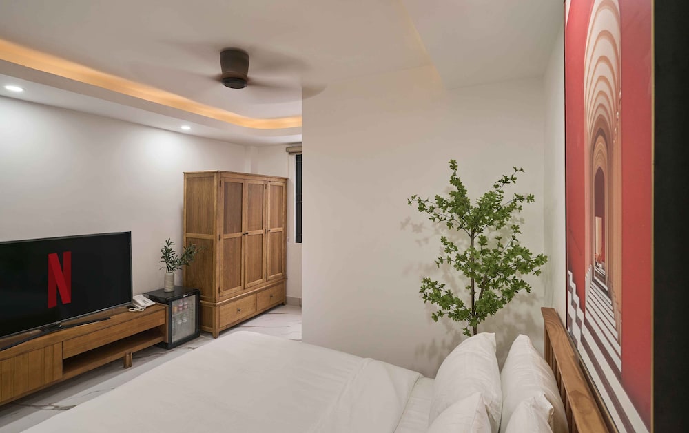 Deluxe Double Room, City View photo 3