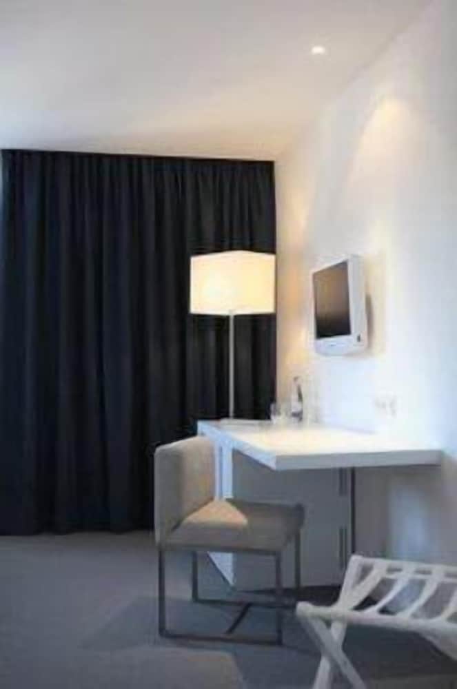 Double Room - Photo 7
