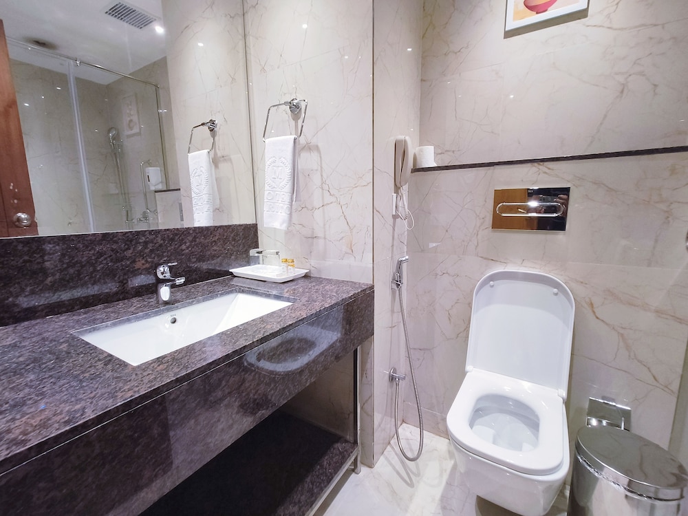 Executive Twin Room - Photo 2