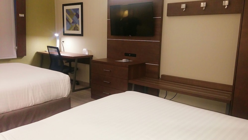 Standard Room, 2 Twin Beds, Accessible (Mobility, Tub) photo 1