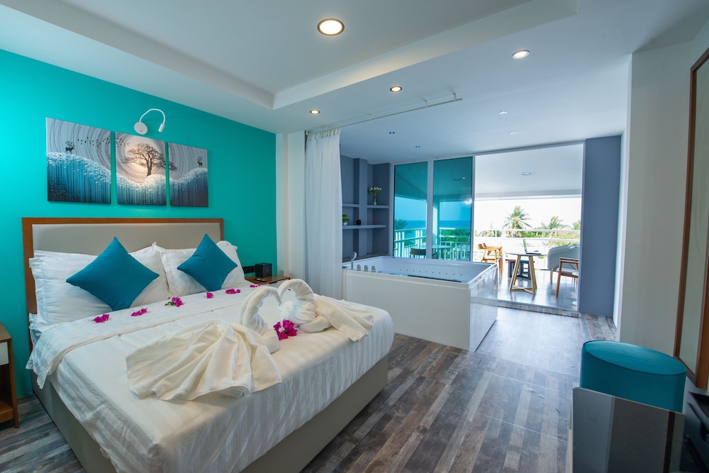 Family Suite, 2 Bedrooms, Jetted Tub, Ocean View photo 3