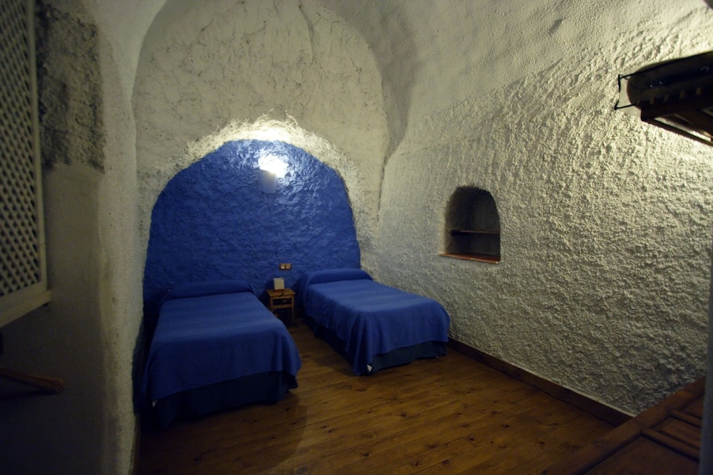 Superior House, 1 Bedroom (Cave) photo 2