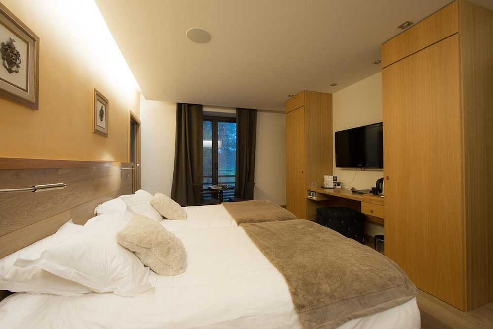 Chambre Classique Maison des Ecureuils (annexe a 300m du Chateau) avec lits jumeaux,2 lits une place