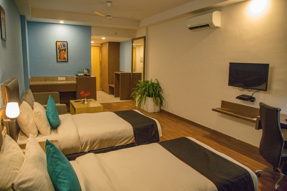 Grand Twin Room - Photo 2